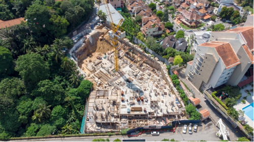 Aerial view of the project, on the left is the green reserve and on the right is Damansara Villa/Jelutong Villas
