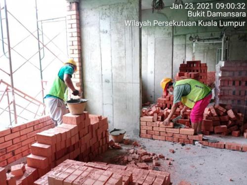 Block B - brickworks in progress at Level 5.