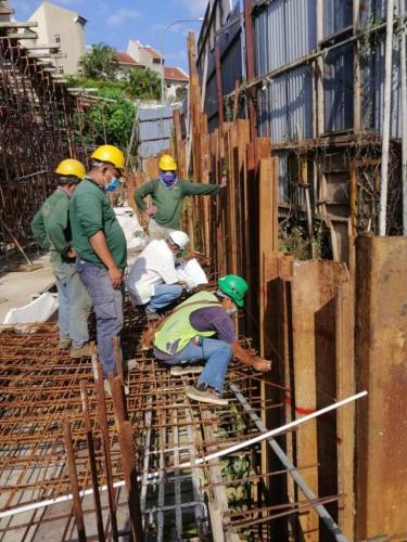 Cutting of sheet piles in progress at back entrance