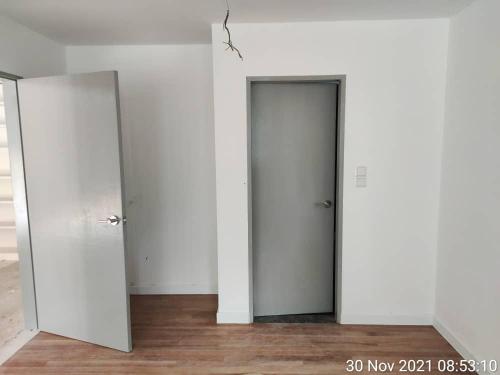 Block B - timber flooring to bedrooms.