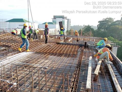 Block B - Reinforcement works to slabs at Level 7.