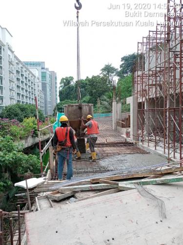 LG2 - casting of ramp in progress